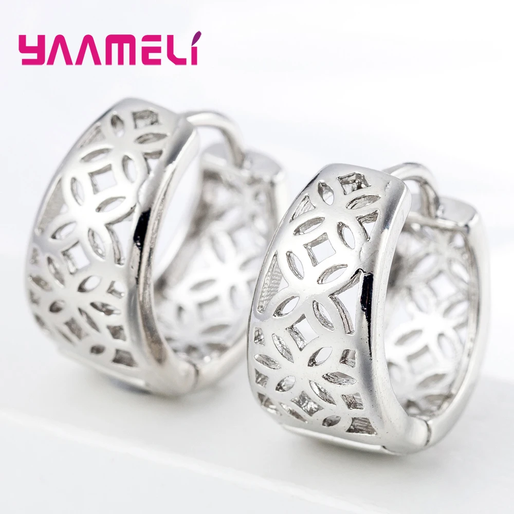 925 Sterling Silver White/Yellow Elegant Wide-Surfaced Earrings For Wife Souvenir Surprise Present
925 Sterling Silver White/Yellow Elegant Wide-Surfaced Earrings For Wife Souvenir Surprise Present