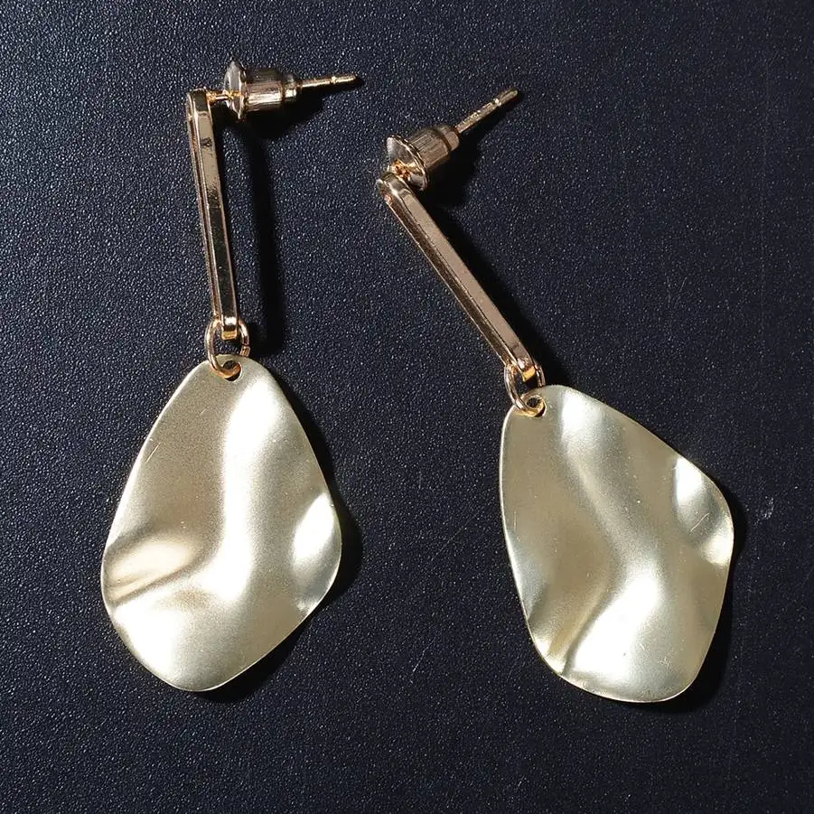 HOT Simple irregular shape Geometric dangly Earrings For Women Alloy Long Drop Earings Party Statement Copper Jewelry AAA
HOT Simple irregular shape Geometric dangly Earrings For Women Alloy Long Drop Earings Party Statement Copper Jewelry AAA
