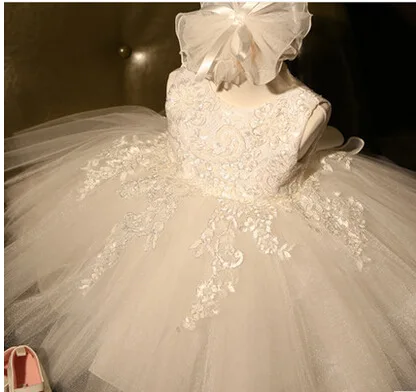White First Communion Dresses For Girls 2016 Brand Tulle Lace Infant Toddler Pageant Flower Girl Dresses for Weddings and Party
White First Communion Dresses For Girls 2016 Brand Tulle Lace Infant Toddler Pageant Flower Girl Dresses for Weddings and Party