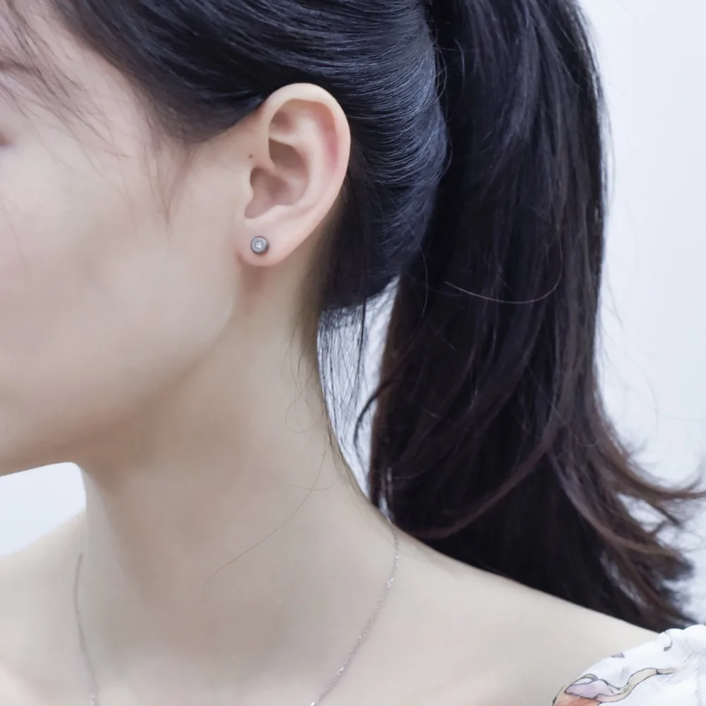 New Healthy Medical Pure Titanium Ball Stud Earrings for Girl White Cubic Zirconia CZ Stone Women Earring
New Healthy Medical Pure Titanium Ball Stud Earrings for Girl White Cubic Zirconia CZ Stone Women Earring