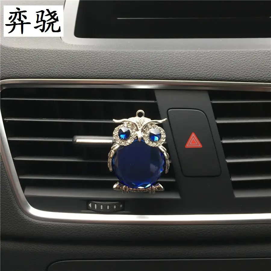 A fine metallic Owl Automobile styling Decorative perfume clip Ladies car air conditioning Owl car perfume Air Freshener
A fine metallic Owl Automobile styling Decorative perfume clip Ladies car air conditioning Owl car perfume Air Freshener