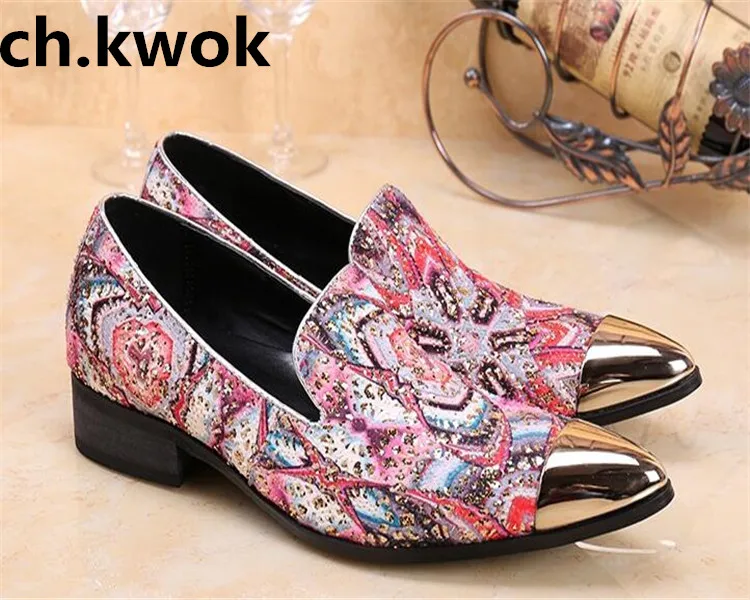 2018 Nightclub hair stylist trend pointed toe lace-up low heel British men buckle breathable sequins patent leather shoes men
2018 Nightclub hair stylist trend pointed toe lace-up low heel British men buckle breathable sequins patent leather shoes men