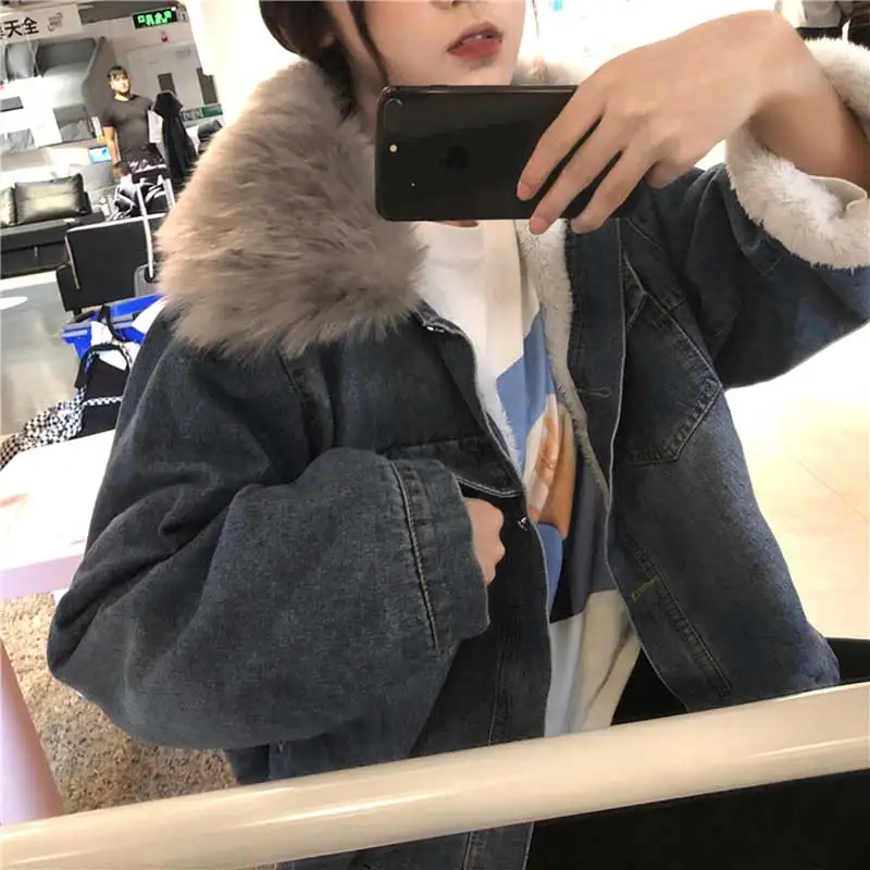 Autumn winter women's 2018 new Korean loose Thickening Fur collar denim jacket short paragraph Imitation lamb hair outwear Z039 | Женская