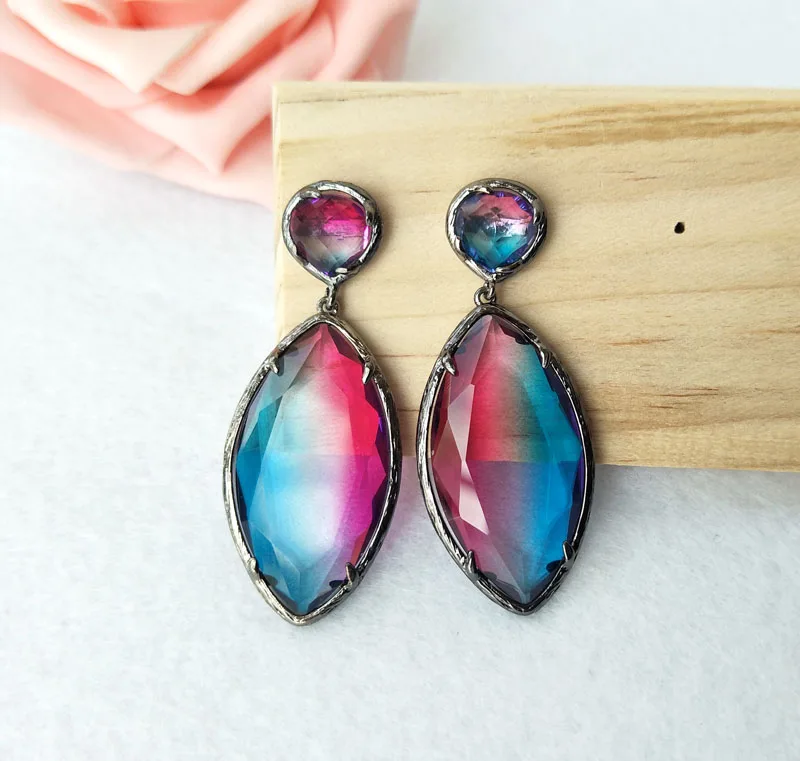 6 Pairs rainbow glass Stone Earrings,Dangle Earrings stone Jewelry Druzy for woman ER397
6 Pairs rainbow glass Stone Earrings,Dangle Earrings stone Jewelry Druzy for woman ER397