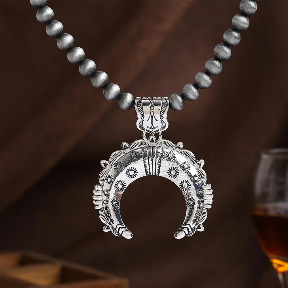 2018 New Antique Silver necklace Bohemian Style Men Women Crescent Moon Pendant Necklace Gray African Beads Vintage Jewelry
2018 New Antique Silver necklace Bohemian Style Men Women Crescent Moon Pendant Necklace Gray African Beads Vintage Jewelry