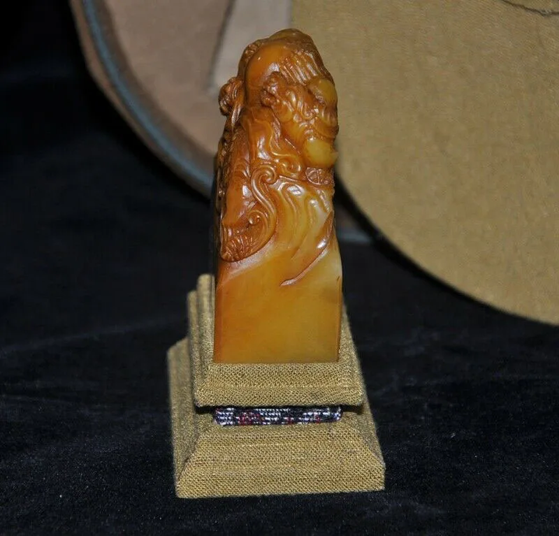 wedding decoration Natural Tianhuang Shoushan Stone Pixiu beast Text Seal stamp signet wood Box set
wedding decoration Natural Tianhuang Shoushan Stone Pixiu beast Text Seal stamp signet wood Box set