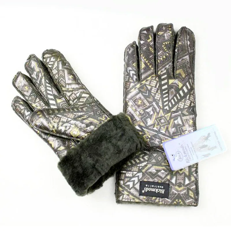 Sheepskin fur gloves women's winter thick windproof cold warm women's wool leather gloves color printing style
Sheepskin fur gloves women's winter thick windproof cold warm women's wool leather gloves color printing style