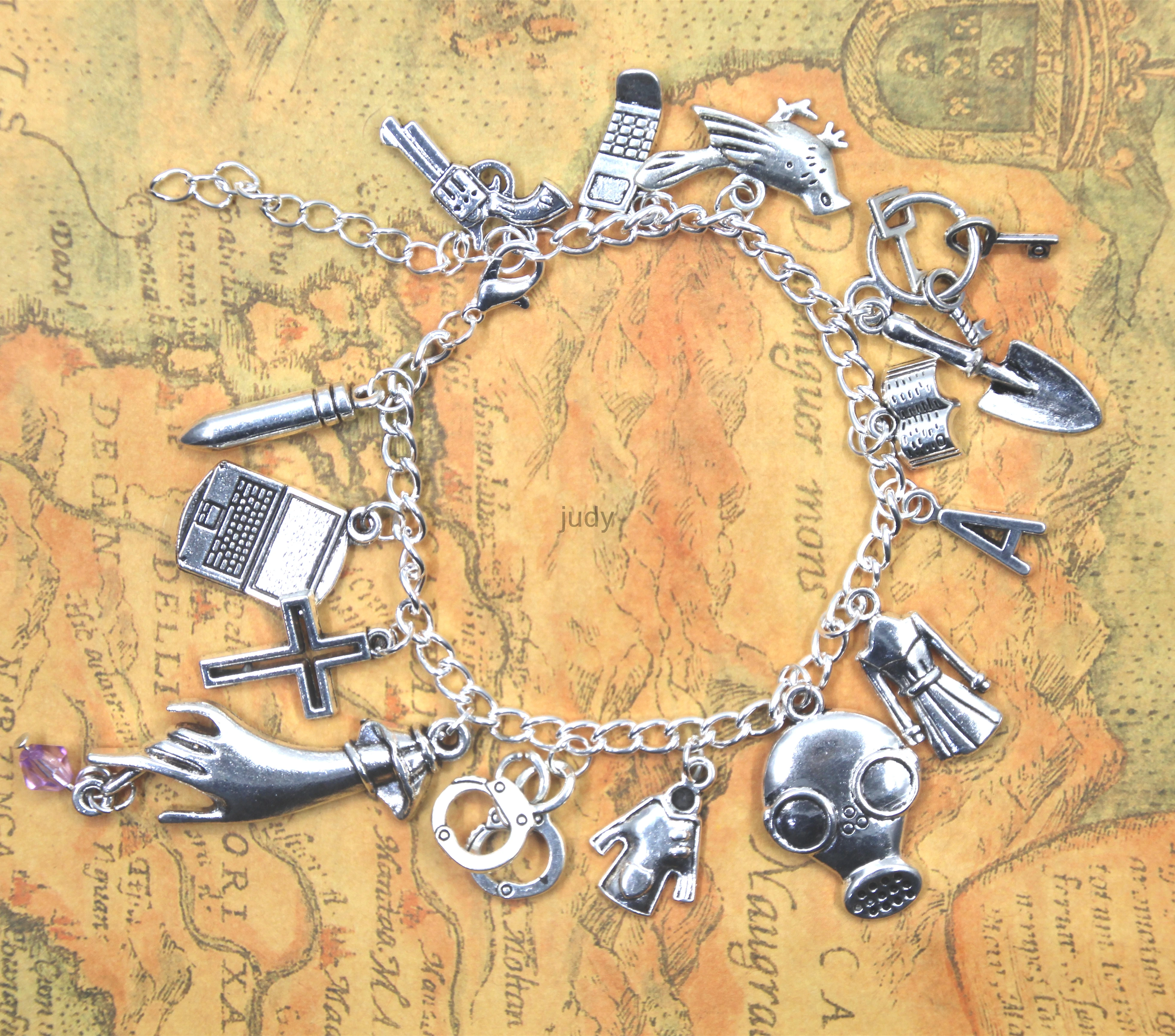 12pcs Pretty Little Liars Ultimate Inspired Charm Bracelet Fandom bangle Pretty Little Liars bracelet
12pcs Pretty Little Liars Ultimate Inspired Charm Bracelet Fandom bangle Pretty Little Liars bracelet