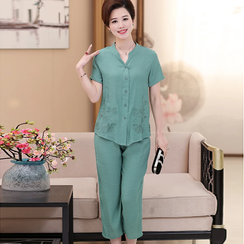 2017 New design summer women's linen cotton suit set cardigan two pieces casual v-neck female embroidery suits set with pants
2017 New design summer women's linen cotton suit set cardigan two pieces casual v-neck female embroidery suits set with pants