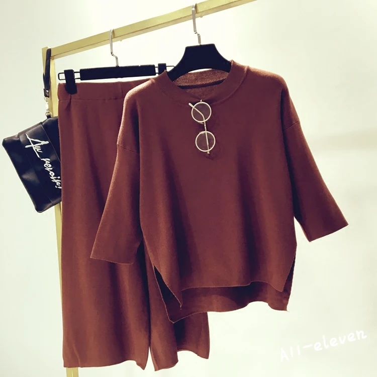 Europe 2021 spring and Autumn New Women's fashion color seven loose sleeve jackets + high waisted wide leg pants knitted suit
Europe 2021 spring and Autumn New Women's fashion color seven loose sleeve jackets + high waisted wide leg pants knitted suit
