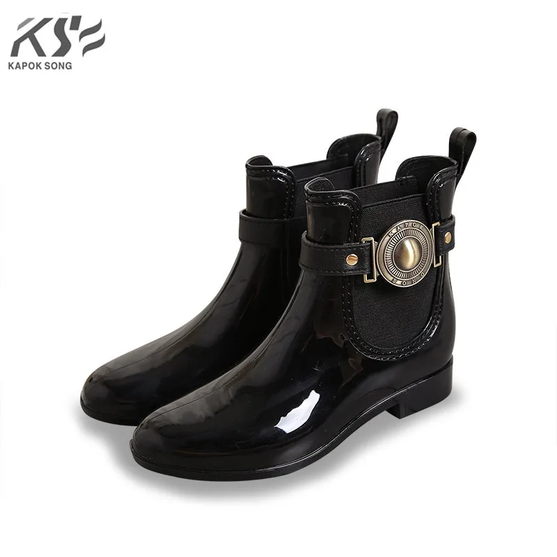 women rain boots waterproof ankle lady rainboot luxury designers shoes women rainwear pvc environmental comfortable shoes female
women rain boots waterproof ankle lady rainboot luxury designers shoes women rainwear pvc environmental comfortable shoes female
