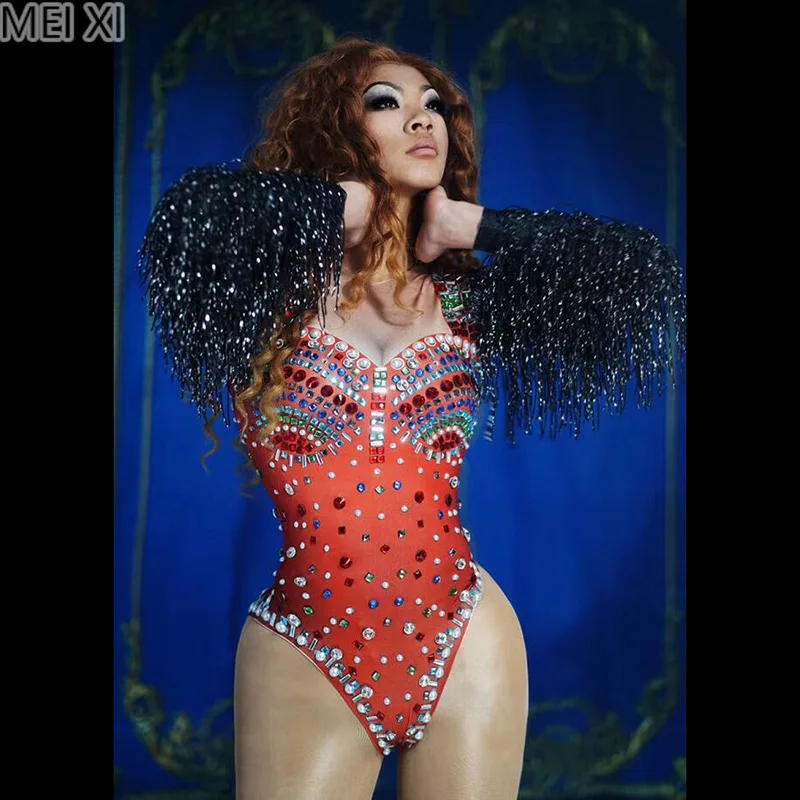 Shiny red dazzle rhinestone black tassel dancewear party nightclub bar concert DJ singer/dancer costumes
Shiny red dazzle rhinestone black tassel dancewear party nightclub bar concert DJ singer/dancer costumes