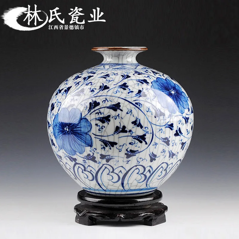 Jingdezhen Ceramics Hand-painted Blue and White Lotus Flower Arrangement Pomegranate Bigbelly Porcelain Vase and Flower Ornament
Jingdezhen Ceramics Hand-painted Blue and White Lotus Flower Arrangement Pomegranate Bigbelly Porcelain Vase and Flower Ornament