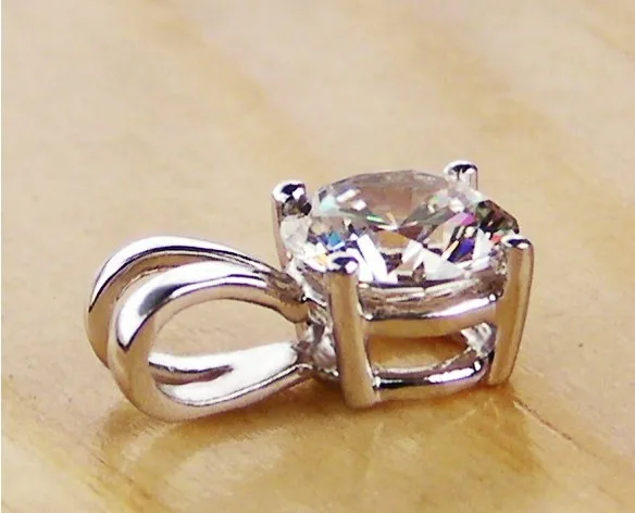 Solid 14K 585 White Gold Pendant in Jewelry Brilliant Forever Test Positive 2Ct Moissanite Pendant G14K 585 Jewelry with Chain 
Solid 14K 585 White Gold Pendant in Jewelry Brilliant Forever Test Positive 2Ct Moissanite Pendant G14K 585 Jewelry with Chain