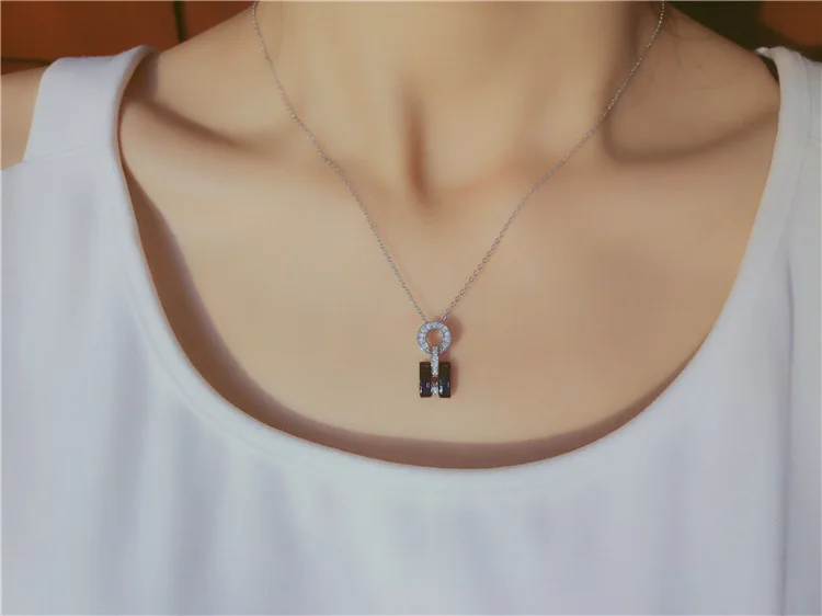 Real 925 Sterling Silver Chain Necklace Trendy Women Designer Necklace New Arrival Fashion Quality Ceramic Pendant
Real 925 Sterling Silver Chain Necklace Trendy Women Designer Necklace New Arrival Fashion Quality Ceramic Pendant