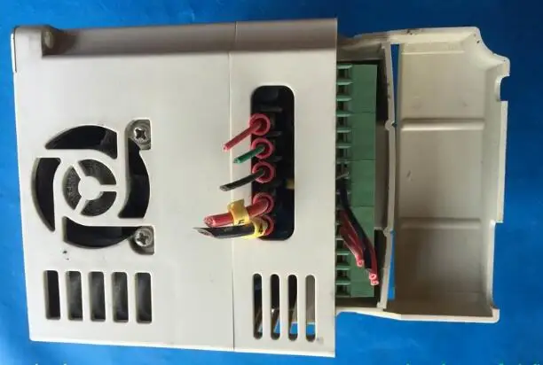 Inverter CDI9100-SH-OR75T2 , Used one , 90% appearance new , 3 months warranty , fastly shipping
Inverter CDI9100-SH-OR75T2 , Used one , 90% appearance new , 3 months warranty , fastly shipping