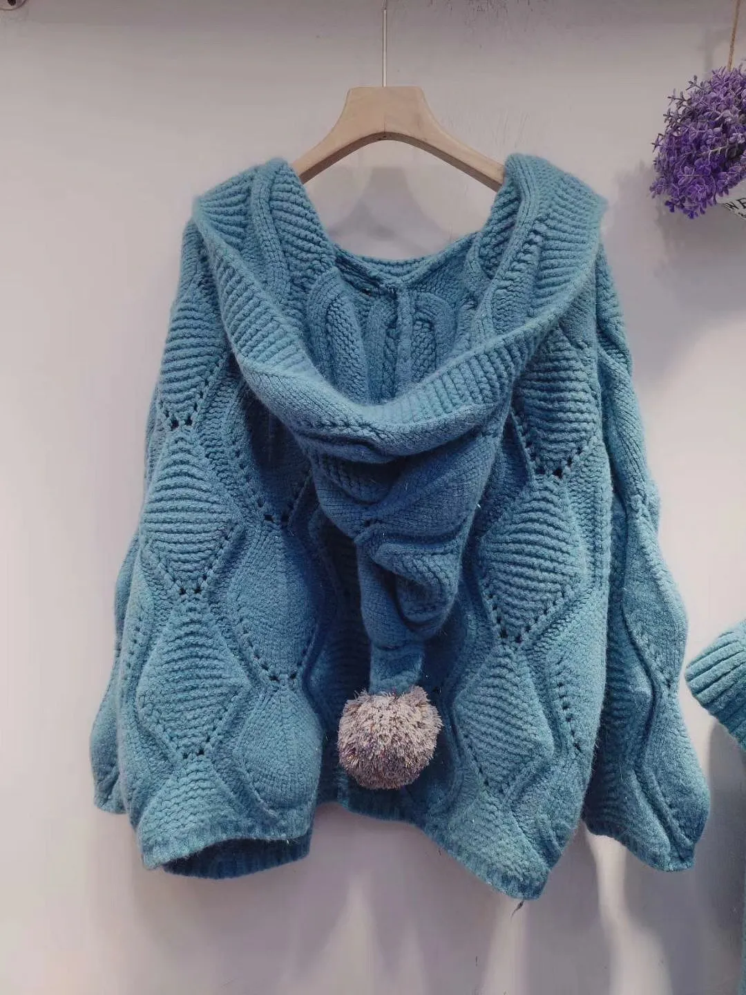 2020 Women Direct Selling Cotton Cardigans Jumper Spring New Cashmere Blend Loose Hooded Hair Ball Knit Cardigan Sweater
2020 Women Direct Selling Cotton Cardigans Jumper Spring New Cashmere Blend Loose Hooded Hair Ball Knit Cardigan Sweater