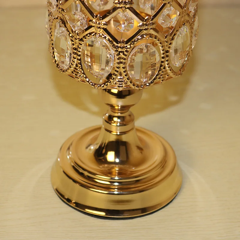 European Metal Decoration Wedding Hotel Decoration Projects Single Head Fashion Candlestick Creative Hollow Candlestick
European Metal Decoration Wedding Hotel Decoration Projects Single Head Fashion Candlestick Creative Hollow Candlestick