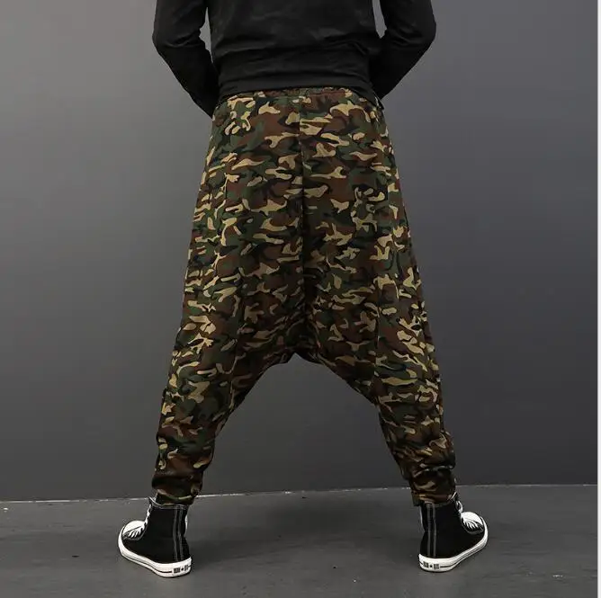 2018 Personality camouflage crotch cross pants men hip crotch pants nightclub young loose harem pants
2018 Personality camouflage crotch cross pants men hip crotch pants nightclub young loose harem pants