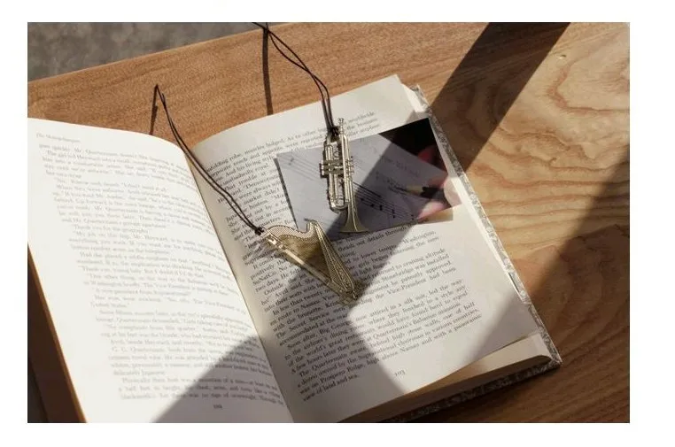 6PCS/LOT 6 Styles New Creative musical instrument designs Metal Bookmark/Gold Book marks
6PCS/LOT 6 Styles New Creative musical instrument designs Metal Bookmark/Gold Book marks