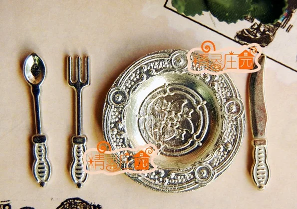MINI Dollhouse 1/12 silverware flower disc cutlery for mini furniture accessories
MINI Dollhouse 1/12 silverware flower disc cutlery for mini furniture accessories
