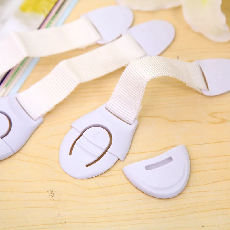 1 pcs Creative Baby Safety Lock Plastic Drawer Door Cabinet Cupboard Safety Locks protection from children for newborns
1 pcs Creative Baby Safety Lock Plastic Drawer Door Cabinet Cupboard Safety Locks protection from children for newborns