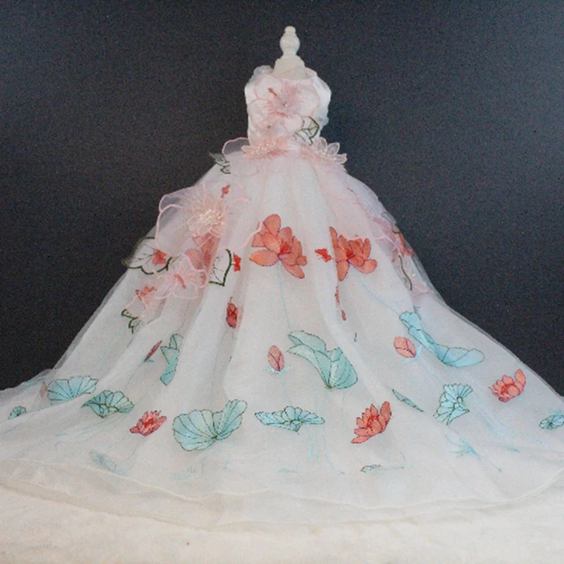 Pet Dog Dress Princess Trailing Wedding Dress Clothes Handmade Embroidery Exquisite Three-Dimensional Flower For Small Dogs Pug
Pet Dog Dress Princess Trailing Wedding Dress Clothes Handmade Embroidery Exquisite Three-Dimensional Flower For Small Dogs Pug