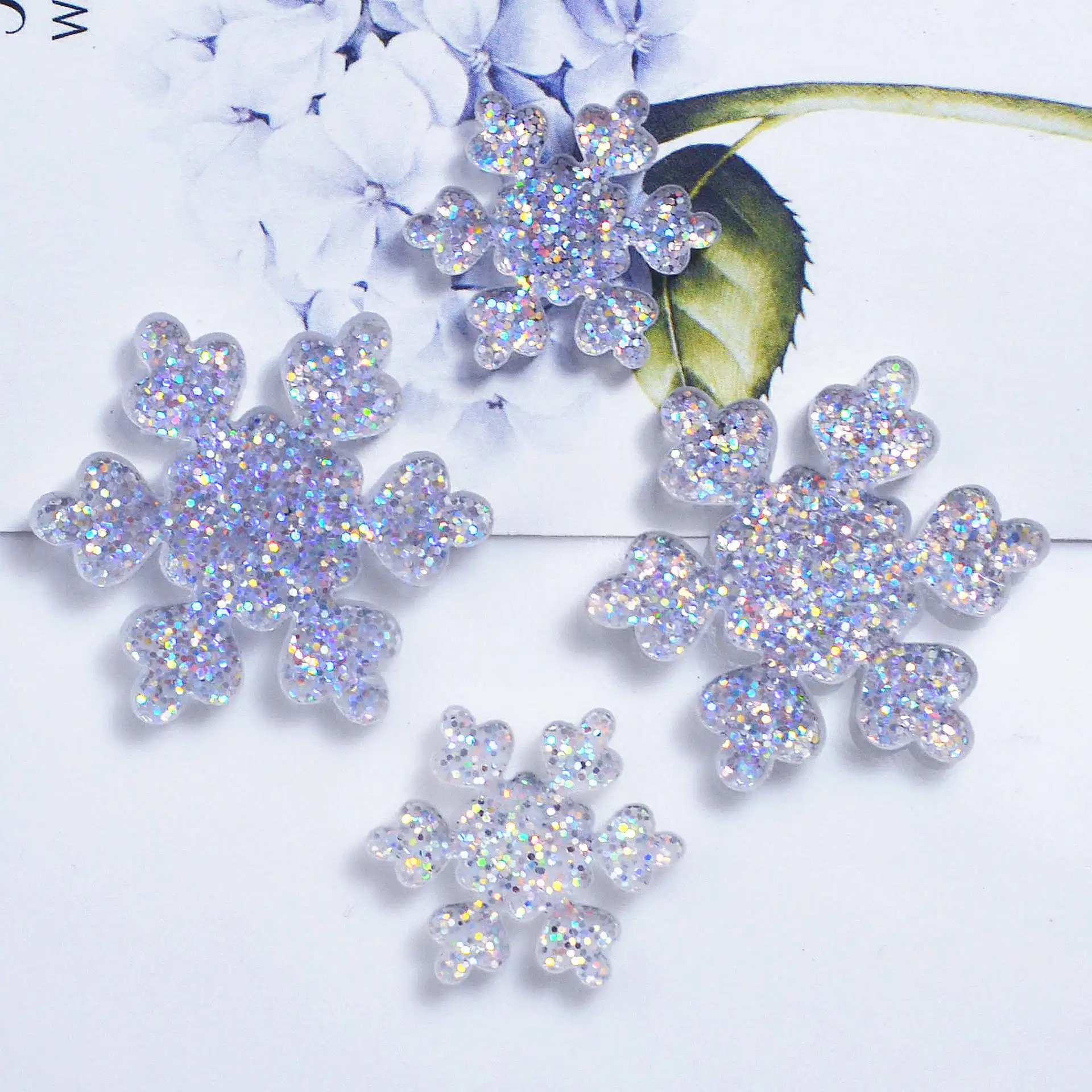 8pcs 16mm 26mm Transparent Glitter Snowflakes Following From DIY Material Of Hair Accessories Slime Filler Accessories
8pcs 16mm 26mm Transparent Glitter Snowflakes Following From DIY Material Of Hair Accessories Slime Filler Accessories