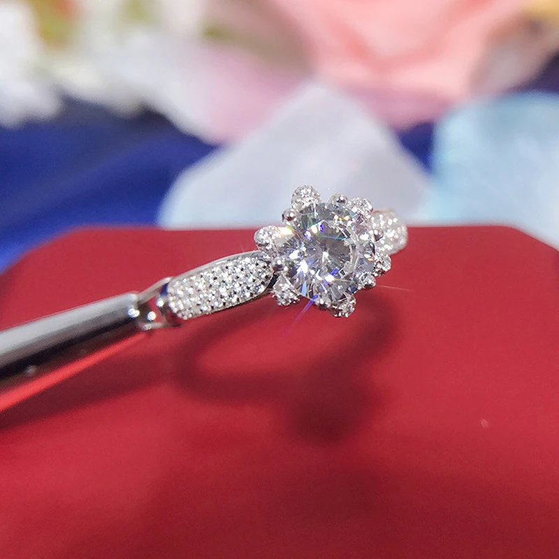 White Gold 18K Au750 1ct 6.5mm Round Brilliant Cut Moissanite Ring Lab Diamond Engagement Ring Wedding Ring For Women Jewelry
White Gold 18K Au750 1ct 6.5mm Round Brilliant Cut Moissanite Ring Lab Diamond Engagement Ring Wedding Ring For Women Jewelry