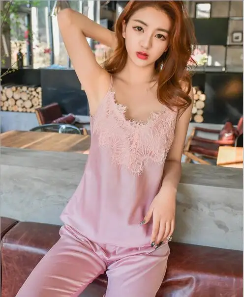 Sexy v-neck spaghetti strap summer pajamas women sleeveless silk satin pyjamas women lace sleepwear set pijama feminino
Sexy v-neck spaghetti strap summer pajamas women sleeveless silk satin pyjamas women lace sleepwear set pijama feminino