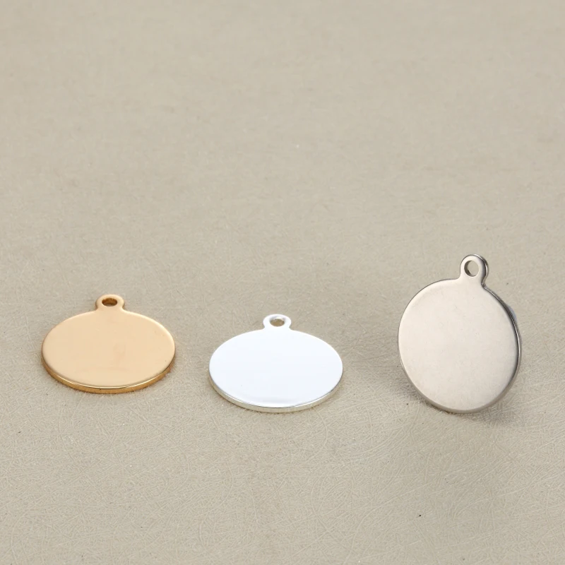 20pcs accessories Circular polarization blank 15 mm stainless steel small round piece pendants custom LOGO
20pcs accessories Circular polarization blank 15 mm stainless steel small round piece pendants custom LOGO