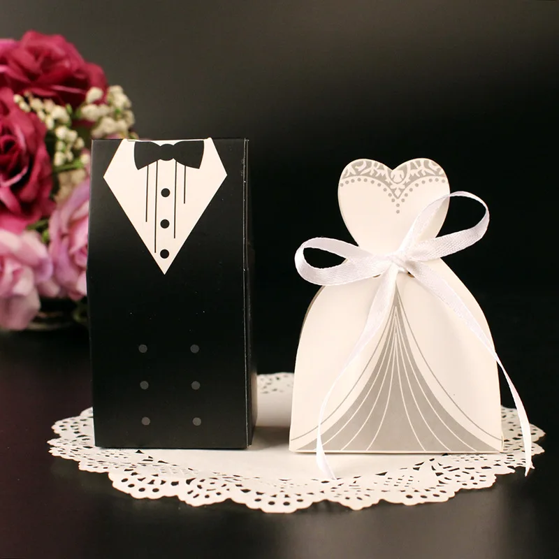 (50 pieces/lot) Bride And Groom Wedding Candy Box Paper Wedding Gifts For Guests Wedding Souvenir Supplies Chocolate Box B026
(50 pieces/lot) Bride And Groom Wedding Candy Box Paper Wedding Gifts For Guests Wedding Souvenir Supplies Chocolate Box B026