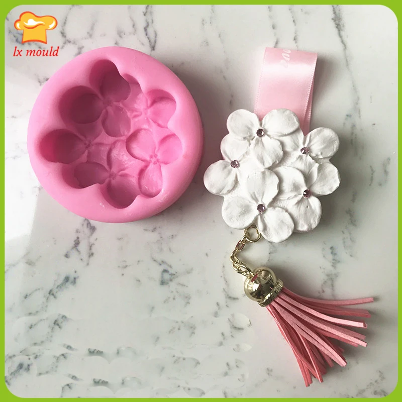 DIY Chocolate Dessert Mould Trefoil Flower Hydrangea Silicone Hand-Listed Aromatherapy Soap Candle Decoration Molds
DIY Chocolate Dessert Mould Trefoil Flower Hydrangea Silicone Hand-Listed Aromatherapy Soap Candle Decoration Molds