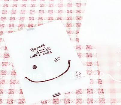 E1 Cookie packaging Smile style self-adhesive plastic bags for biscuits snack baking package 100pcs/lot 14X14cm
E1 Cookie packaging Smile style self-adhesive plastic bags for biscuits snack baking package 100pcs/lot 14X14cm