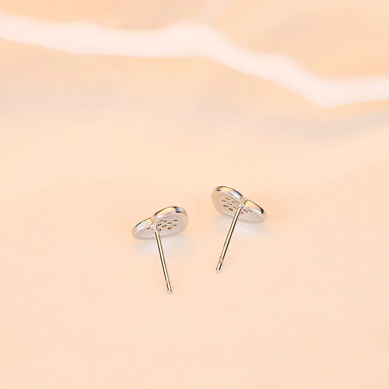 New Fashion Pin Earring Simple Cute Stars Shiny Cubic Zirconia Earrings for Women Ear Jewelry Brincos Bijoux J40
New Fashion Pin Earring Simple Cute Stars Shiny Cubic Zirconia Earrings for Women Ear Jewelry Brincos Bijoux J40