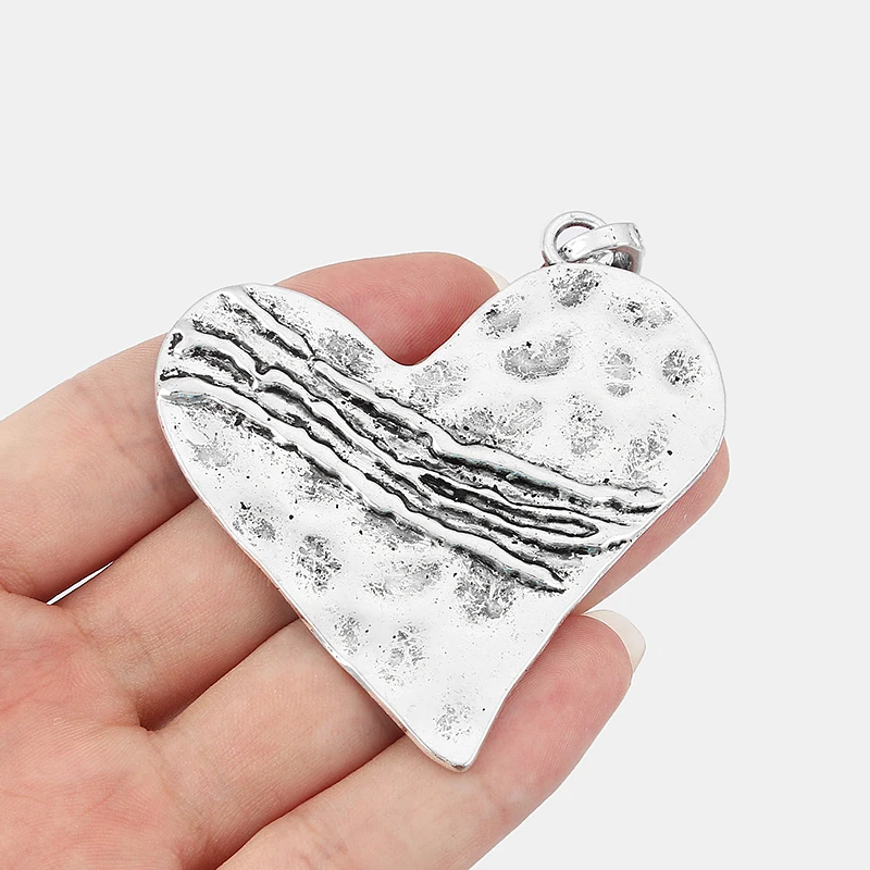2pcs Large Love River Hammered Heart Charms Pendants for Jewelry Making Findings 69x64mm
2pcs Large Love River Hammered Heart Charms Pendants for Jewelry Making Findings 69x64mm