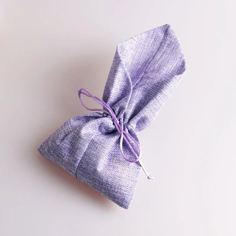 Free Shipping 14x25cm 10pcs Purple Special Triangle Jute Bag Wonderful Jewelry Packaging Bags for Wedding Candy is Customizable
Free Shipping 14x25cm 10pcs Purple Special Triangle Jute Bag Wonderful Jewelry Packaging Bags for Wedding Candy is Customizable