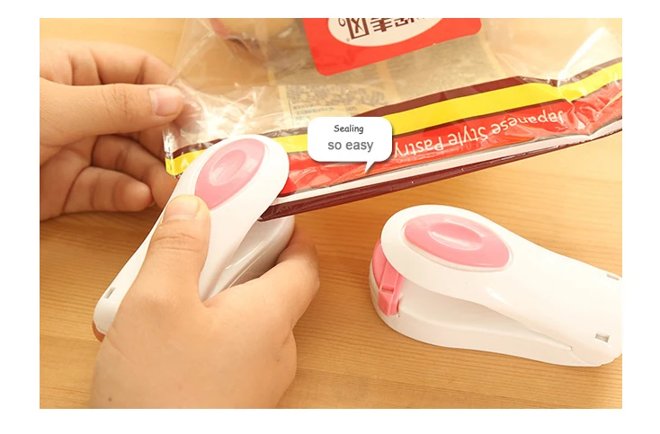 Free ship Portable Mini home Sealing Machine- Hand Held pressure heat sealer tool-Travelling sealing tool for Snack plastic bag
Free ship Portable Mini home Sealing Machine- Hand Held pressure heat sealer tool-Travelling sealing tool for Snack plastic bag