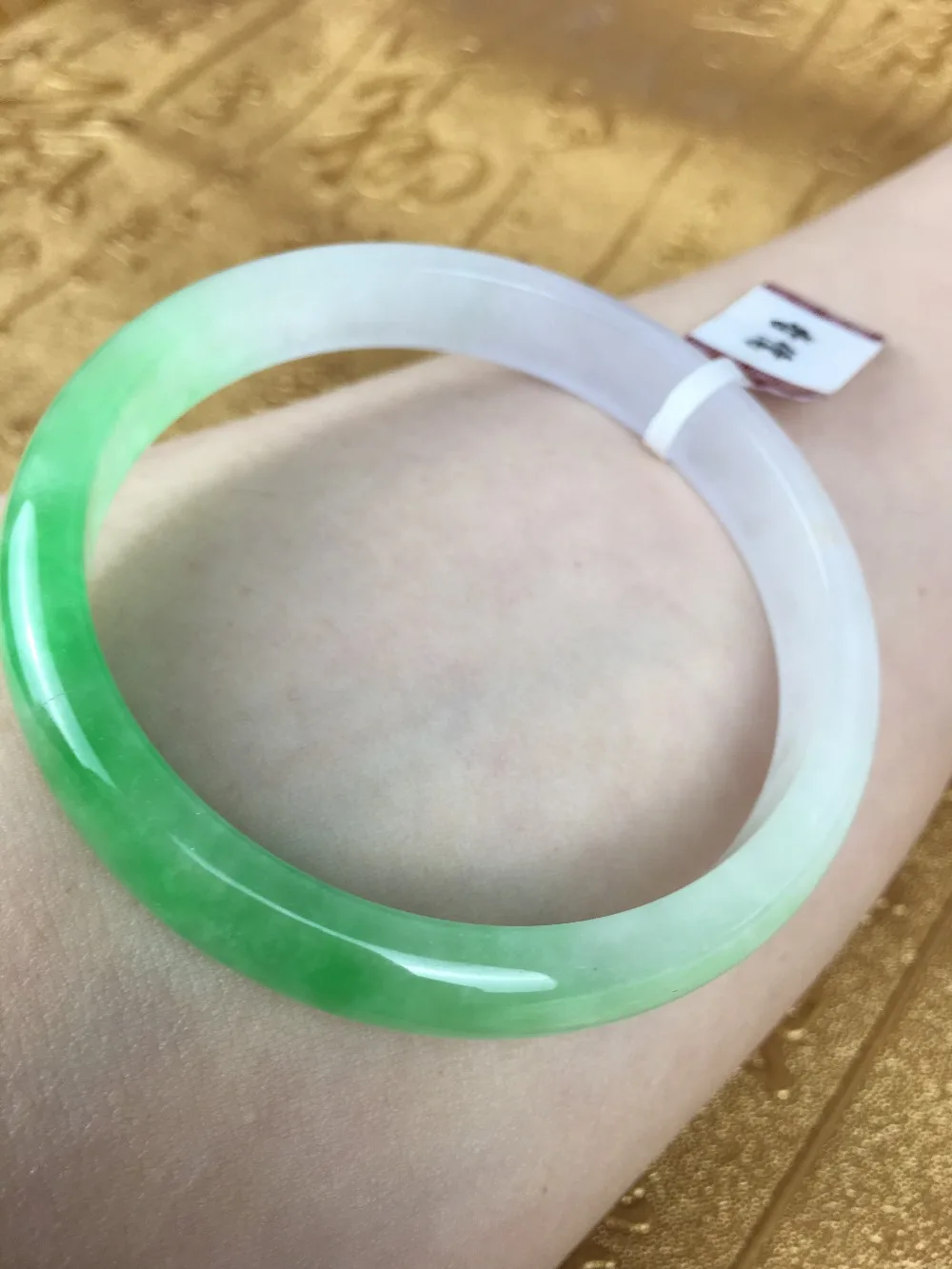 Send A certificate natural Jadeite bracelet Natural elegant green purple two-color 54-61mm bracelet Jewelry gift
Send A certificate natural Jadeite bracelet Natural elegant green purple two-color 54-61mm bracelet Jewelry gift