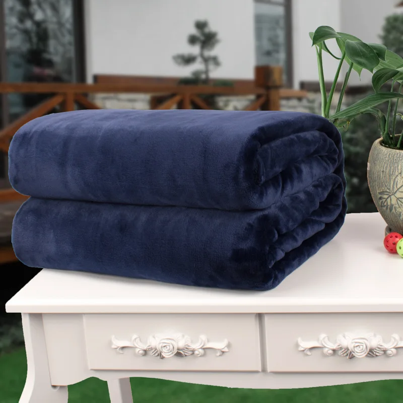 Solid Color Thickened Flannel Blanket Sofa Bedding Throws Smooth Plaids Coverlet Sofa Cover Winter Warm Sheets Faux Fur Blankets
Solid Color Thickened Flannel Blanket Sofa Bedding Throws Smooth Plaids Coverlet Sofa Cover Winter Warm Sheets Faux Fur Blankets