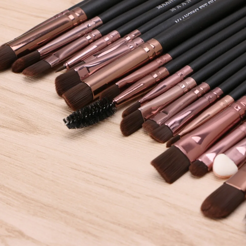 22Pcs/1 Set Professional Beauty Make Up Brush Set Soft Cosmetic Eyeshadow Lip Foundation Brushes Black/Coffee
22Pcs/1 Set Professional Beauty Make Up Brush Set Soft Cosmetic Eyeshadow Lip Foundation Brushes Black/Coffee
