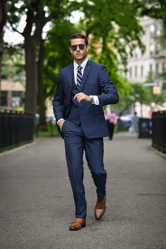 2017 Latest Coat Pant Designs Navy Blue Tuxedo Slim Fit 3 Piece Men Suit Custom Suits Simple Groom Prom Blazer Terno Masculino
2017 Latest Coat Pant Designs Navy Blue Tuxedo Slim Fit 3 Piece Men Suit Custom Suits Simple Groom Prom Blazer Terno Masculino
