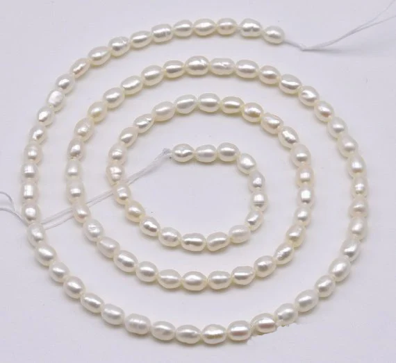 AA 3-3.5MM Seed Pearl Beads Jewellery,Oval Shape Freshwater Rice Pearl ,Natural White Color Tiny Small Pearls Jewelry
AA 3-3.5MM Seed Pearl Beads Jewellery,Oval Shape Freshwater Rice Pearl ,Natural White Color Tiny Small Pearls Jewelry