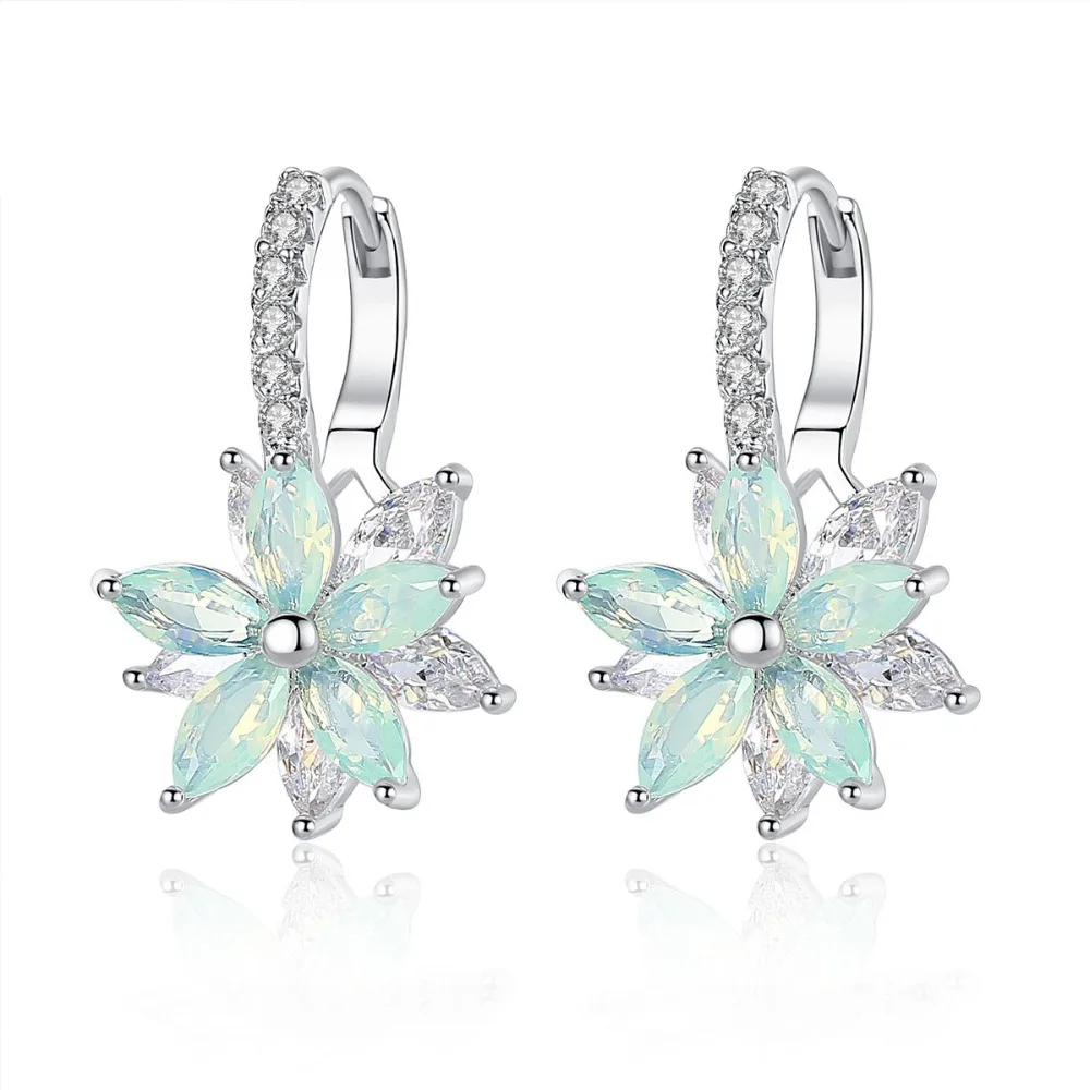New Fashion Romantic Grace Clear Stone Flower Shape Charm Convenient Post Earrings AAA Cubic Zirconia For Women Gift
New Fashion Romantic Grace Clear Stone Flower Shape Charm Convenient Post Earrings AAA Cubic Zirconia For Women Gift