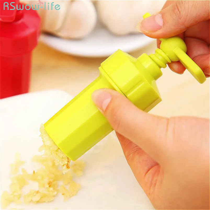 Creative Small Kitchen Tool Home Thickening Plastic Garlic Multifunctional Ginger Garlic Mixer Manual ABS Green Pulper Practical
Creative Small Kitchen Tool Home Thickening Plastic Garlic Multifunctional Ginger Garlic Mixer Manual ABS Green Pulper Practical