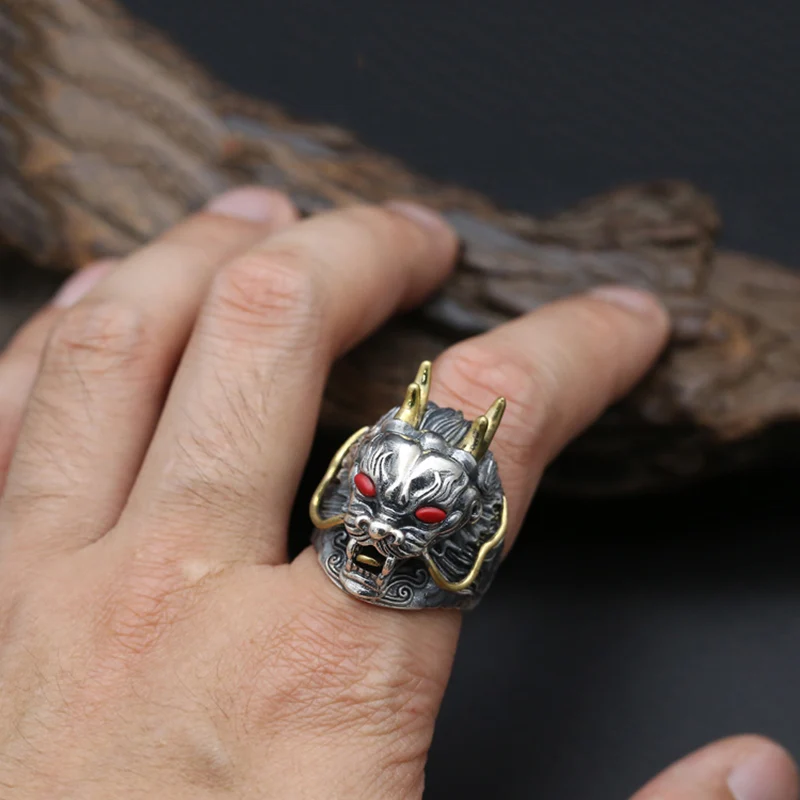Кольцо мужское регулируемое из серебра 925 пробы с натуральным камнем в виде