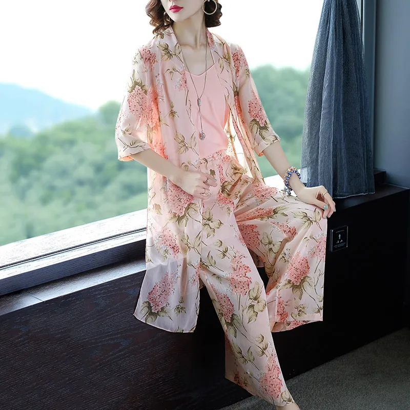 Goddess Floral Print 3 Piece Set Women Top&pants Set Summer Outfits For Women Ensemble Femme Deux Pieces Year-old Female Costume
Goddess Floral Print 3 Piece Set Women Top&pants Set Summer Outfits For Women Ensemble Femme Deux Pieces Year-old Female Costume
