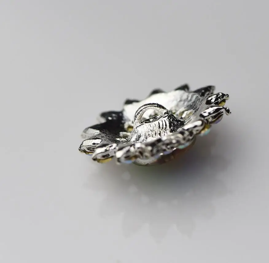 100pcs 22mm Flower AB Rhinestone Buckle Button With Shank For Shrit Coat Cap Shoes Bag Crafts Sewing
100pcs 22mm Flower AB Rhinestone Buckle Button With Shank For Shrit Coat Cap Shoes Bag Crafts Sewing