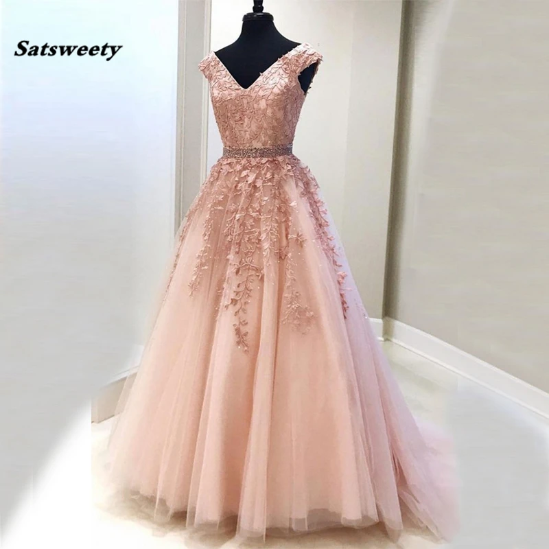 Blush Pink Lace Ball Gown Prom Dresses V Neck Appliques Tulle Beading Floor Length Evening Gowns Zipper Up
Blush Pink Lace Ball Gown Prom Dresses V Neck Appliques Tulle Beading Floor Length Evening Gowns Zipper Up