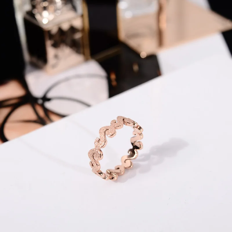 YUN RUO Ins Fashion Frosted Wave Ring Rose Gold Color Woman Birthday Gift Party Titanium Steel Jewelry Top Quality Never Fade
YUN RUO Ins Fashion Frosted Wave Ring Rose Gold Color Woman Birthday Gift Party Titanium Steel Jewelry Top Quality Never Fade
